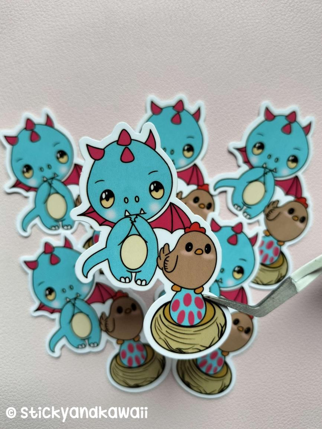 Peter le dragon et la poupoule